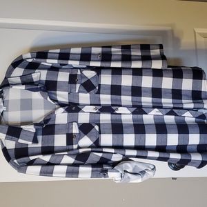 Eden & Olivia button down shirt blue and white paid Size Large